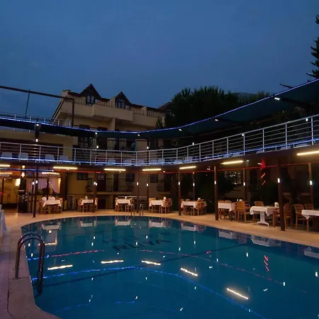 Grand Ruya فندق Çeşme