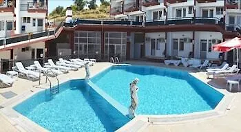 Grand Ruya Hotel Çeşme